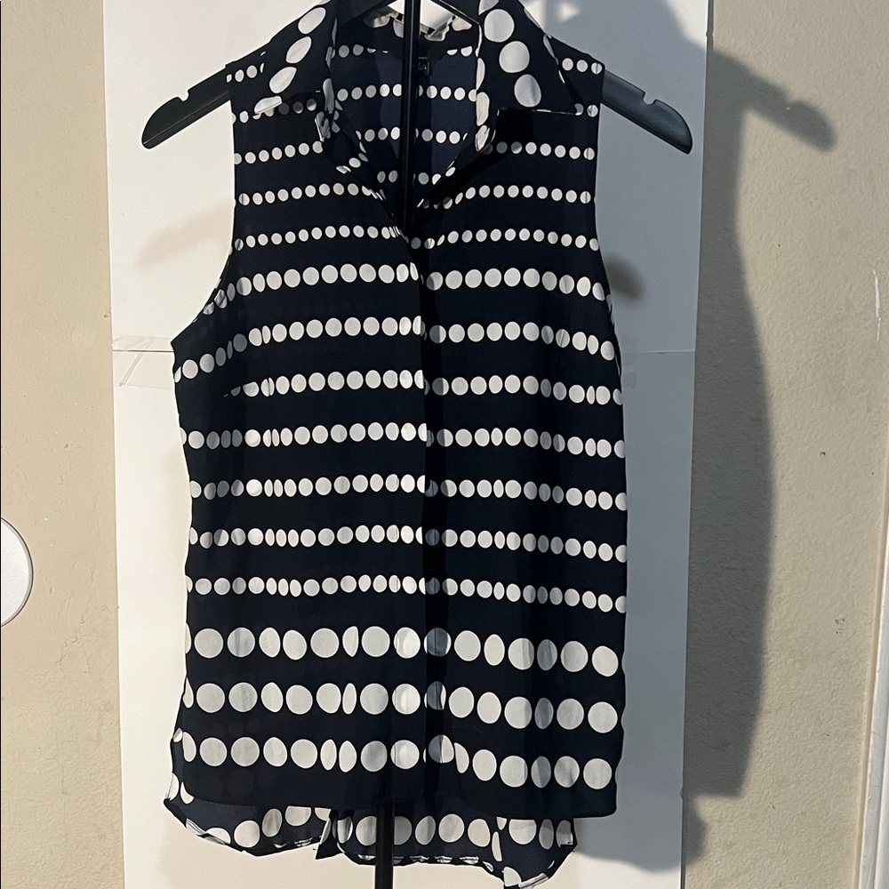 Chic Black and White Polka Dot Sleeveless Blouse